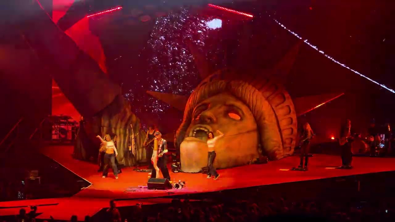 MGK - Vampire Diaries live (Berlin, 24.02.2026) #mgk 