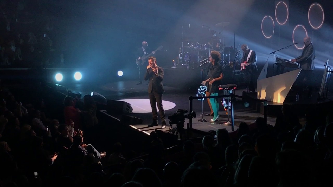 Rick Astley - Cry for help (live in London)