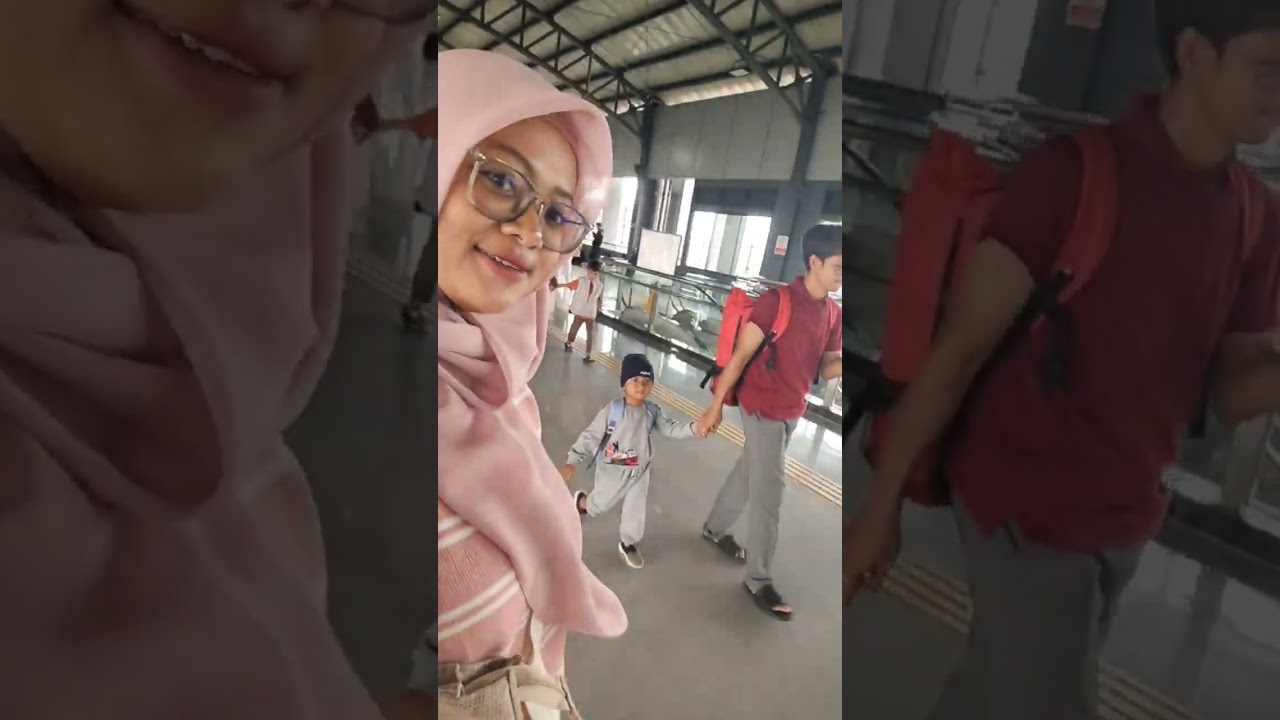 Naik Kereta ke Bogor 