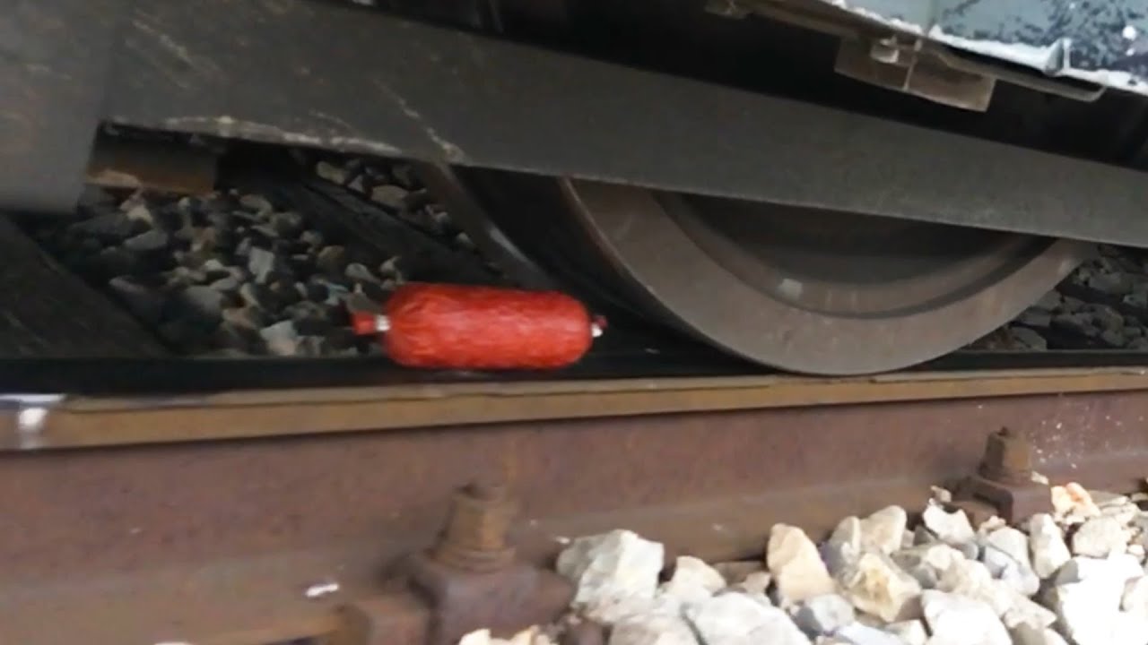 Experiment Train Crushing THINGS! 