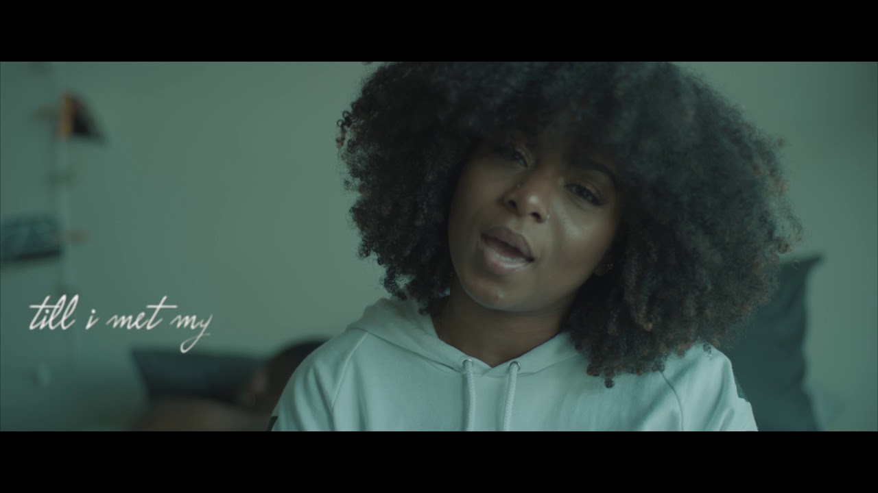 Akeishein - F E E L S  (Official Video) Vibe 2