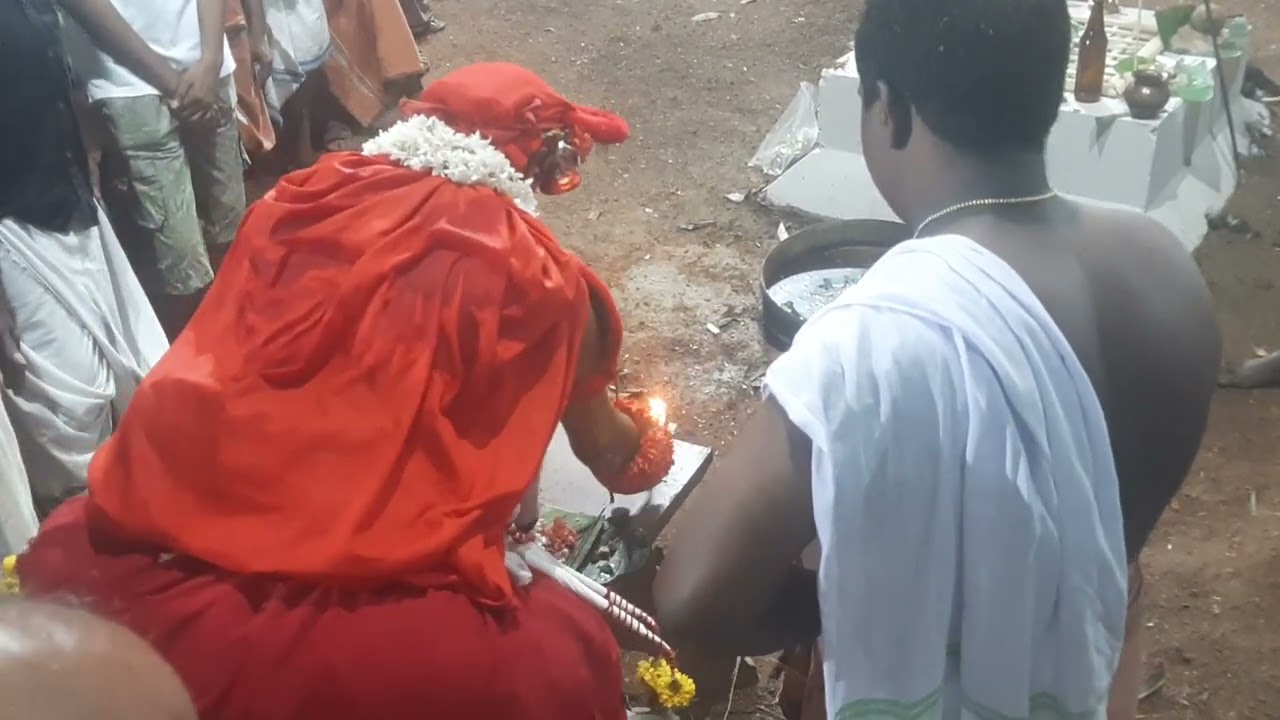 ശ്രീ മരുന്നോളി പരദേവത ചാമുണ്ടി ക്ഷേത്രം ഇരിങ്ങൽ - ചാമുണ്ടി വെള്ളാട്ടം - Chamundi vellattam - Iringal