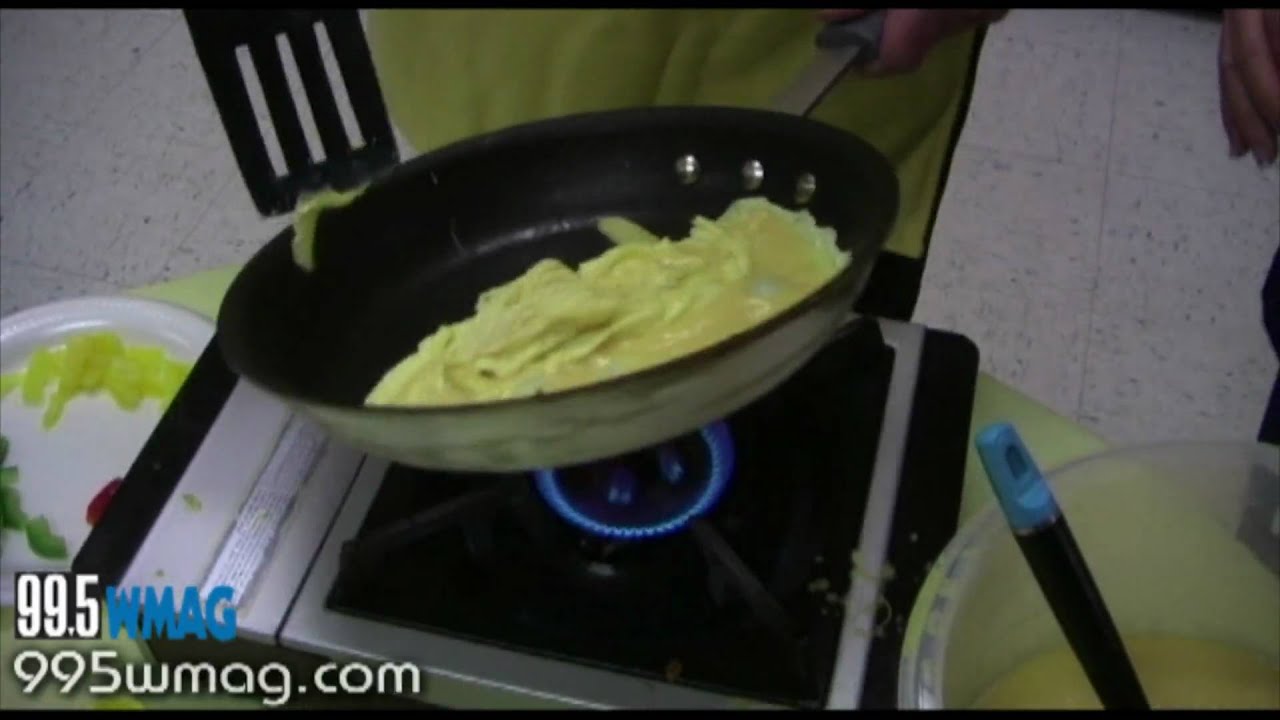 Bill Flynn cooks an omelet