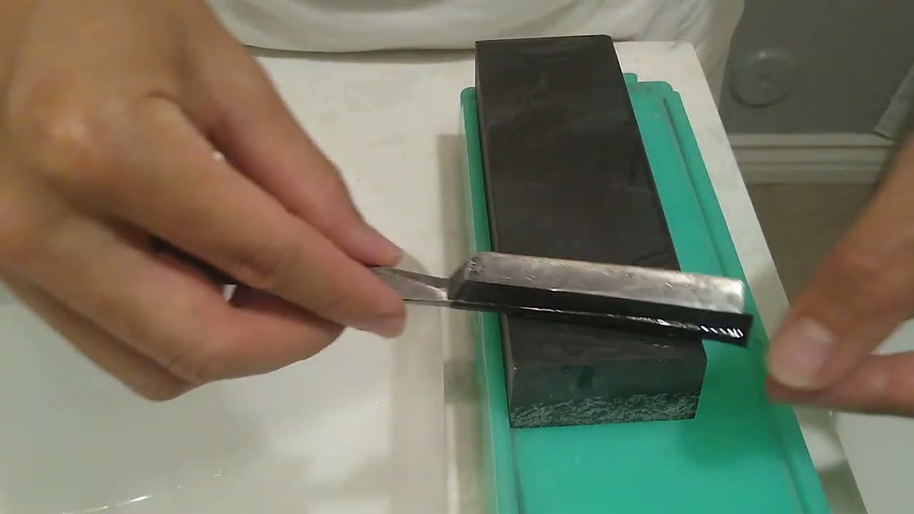 Black Arkansas | BEG Cutlery Straight Razor | Honing