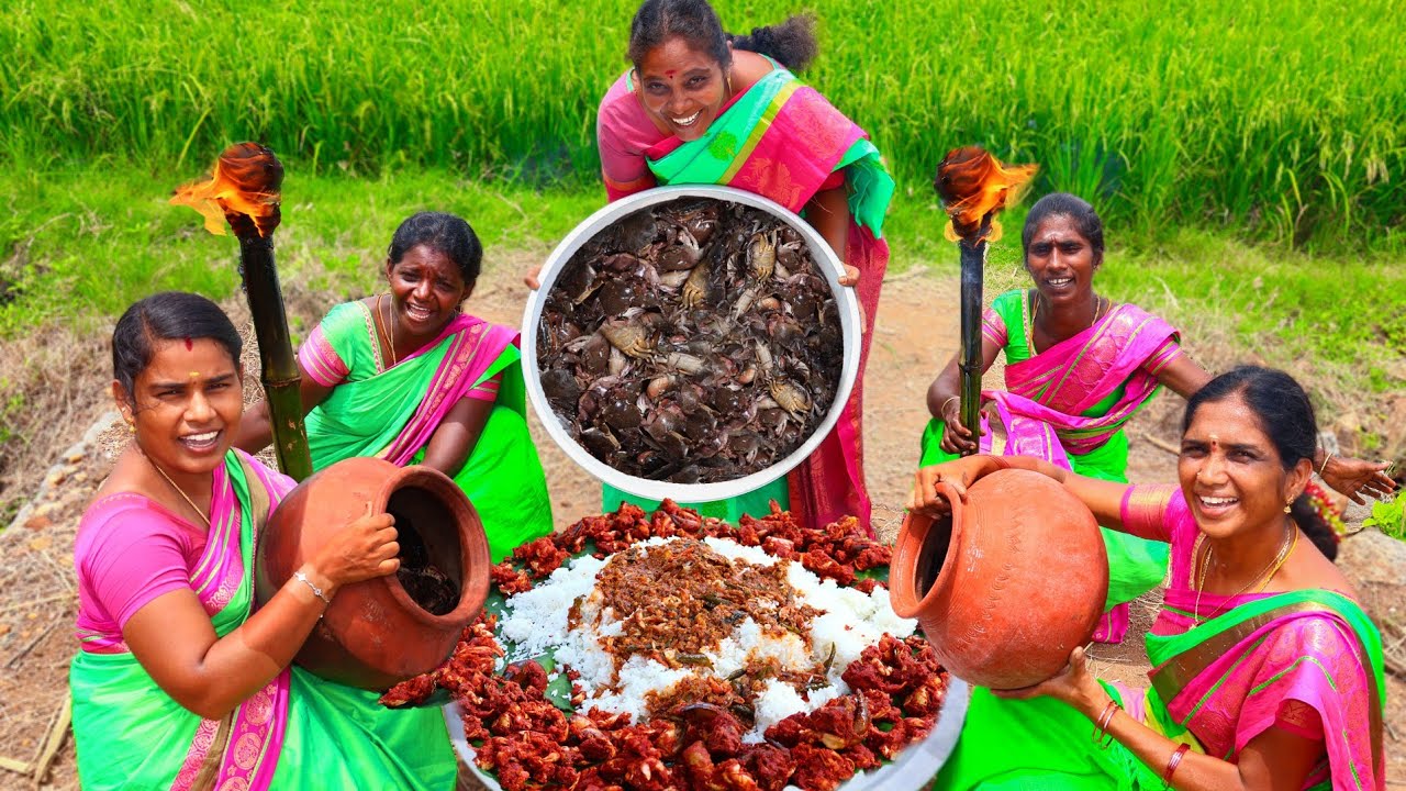 தீ பந்தம் பிடித்து வயல் நண்டு வேட்டை....| COUNTRY CRAB CATCHING AND COOKING IN AGRICULTURAL LAND
