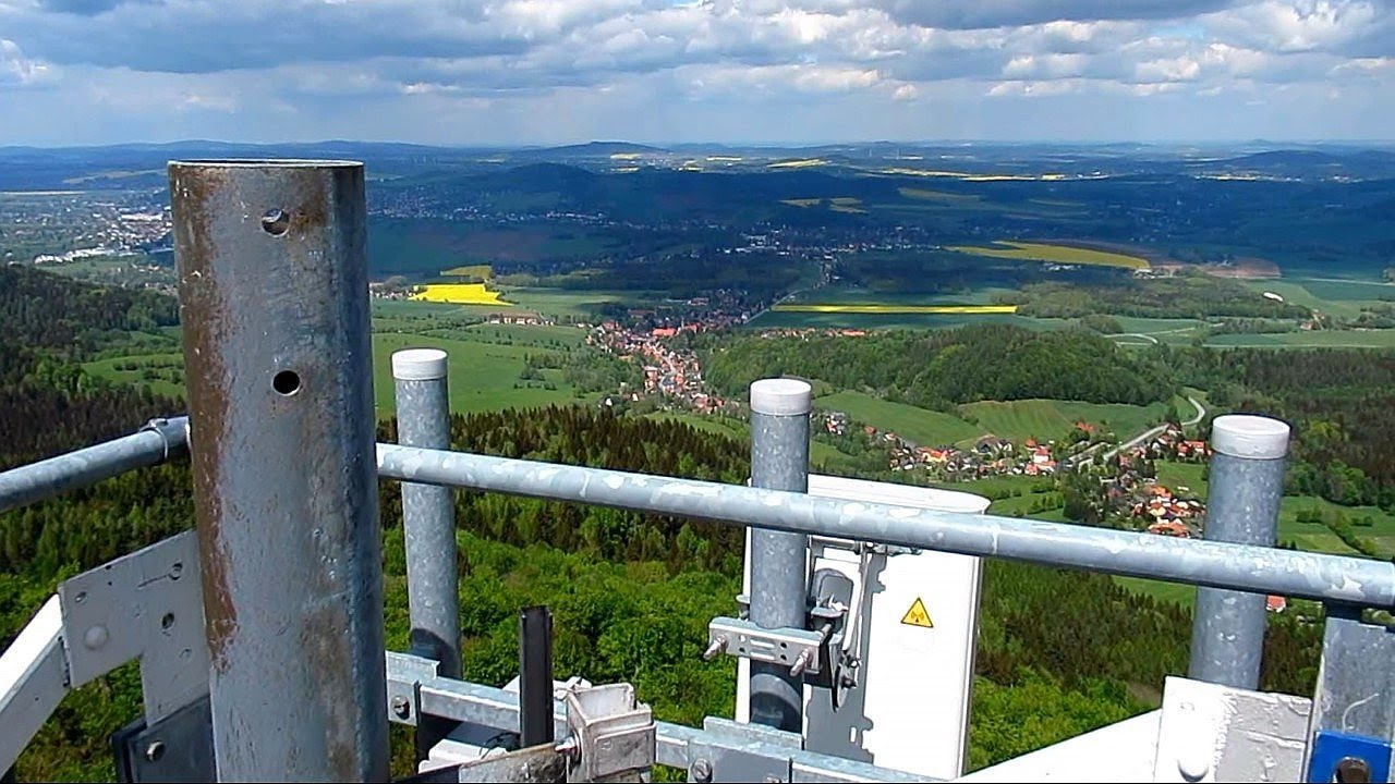 Lausche (793 m) - Rundumblick vom Antennenmast am 12.05.2020 / Zittauer Gebirge / Luž