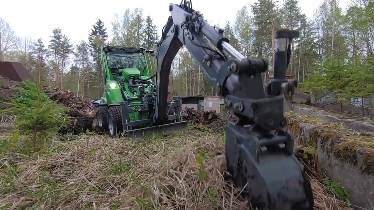 Avant Digger 260 stump removal
