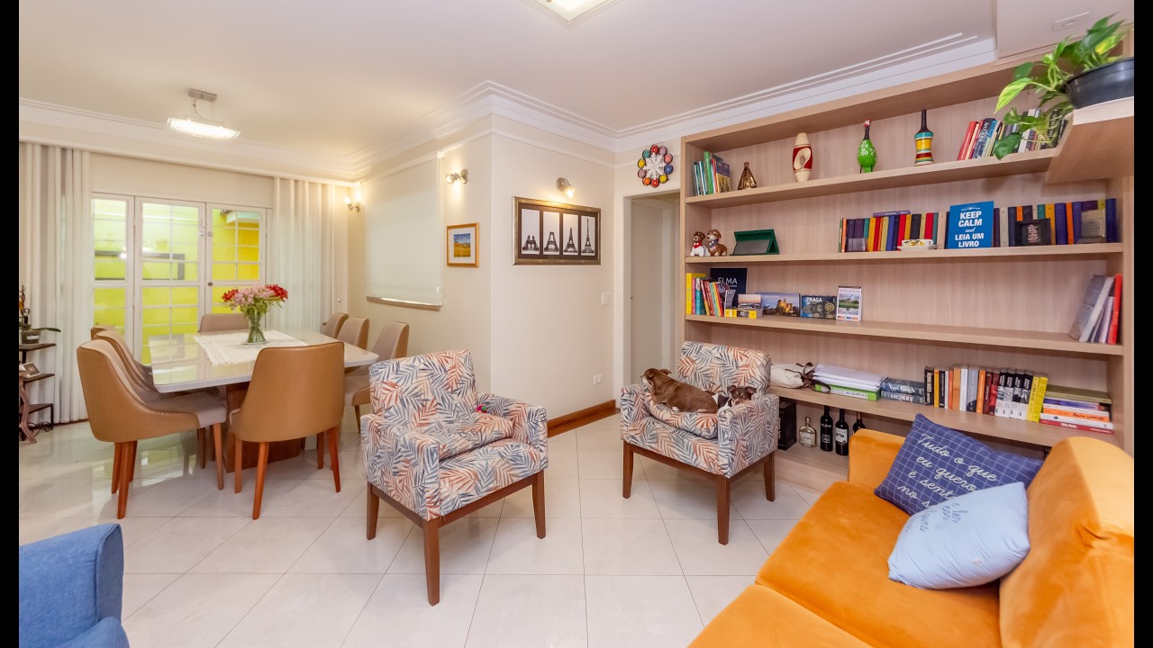 Casa Reformada com 147m², Espaço Gourmet Completo e Pronta para Morar na Região da Cupecê