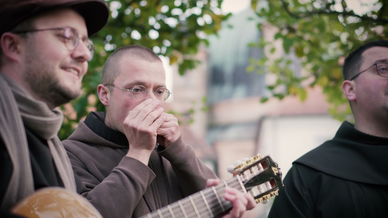 Franziskaner singen ►Meine Zeit steht in deinen Händen  | Live Session | Klostergarten in Freystadt