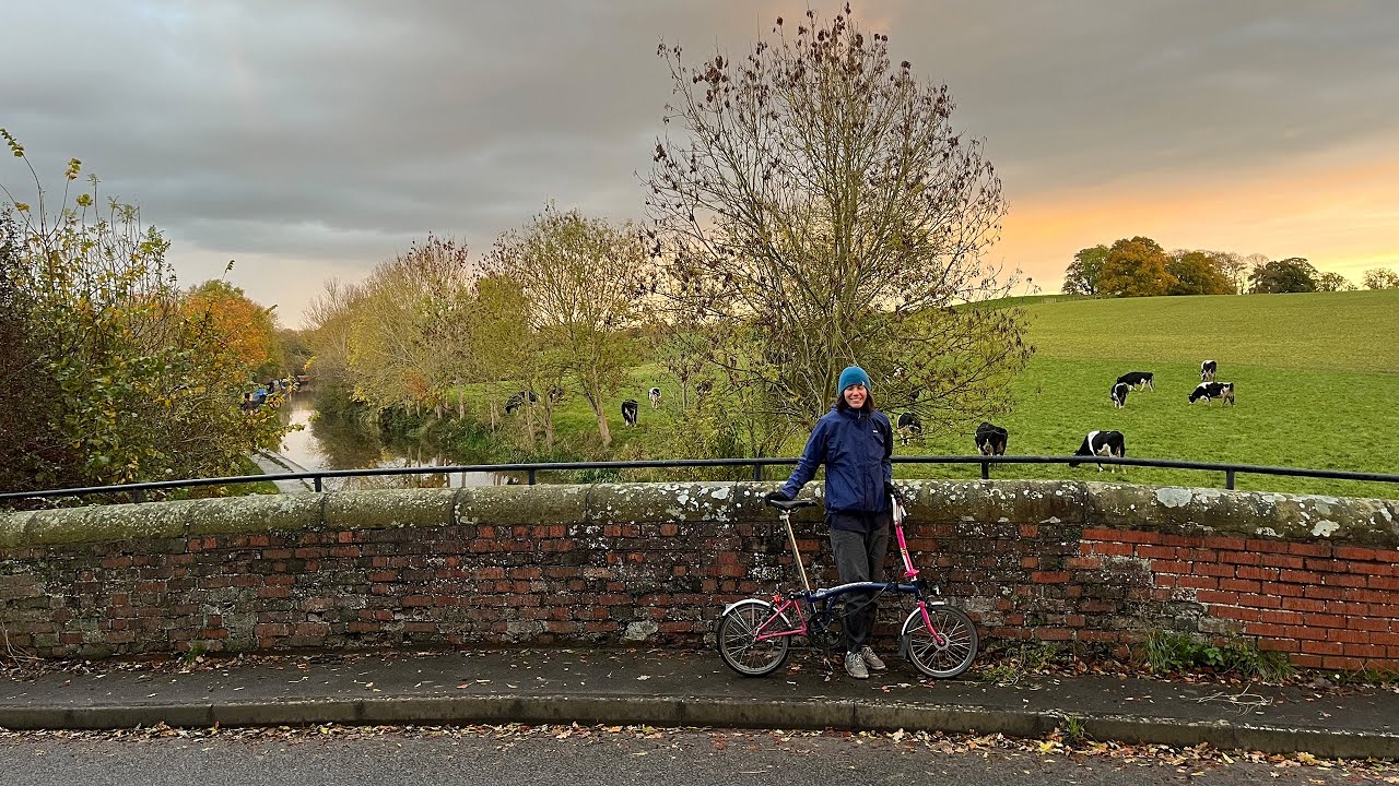 The ultimate slow travel: Narrowboat & Bromptons, Llangollen canal, Wales