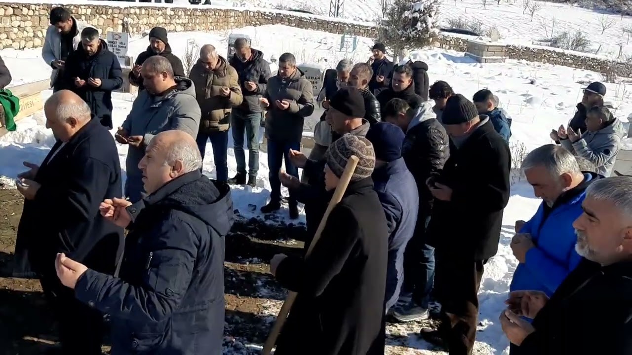Kayseri / Tomarza ilçesi  / KARAKİLİSE  / İCADİYE Köyünden RABİA DUMAN ın cenaze görüntüleri 