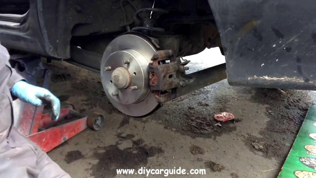 Nissan Almera Rear Brake Discs/Rotors & Brake Pads Replacement