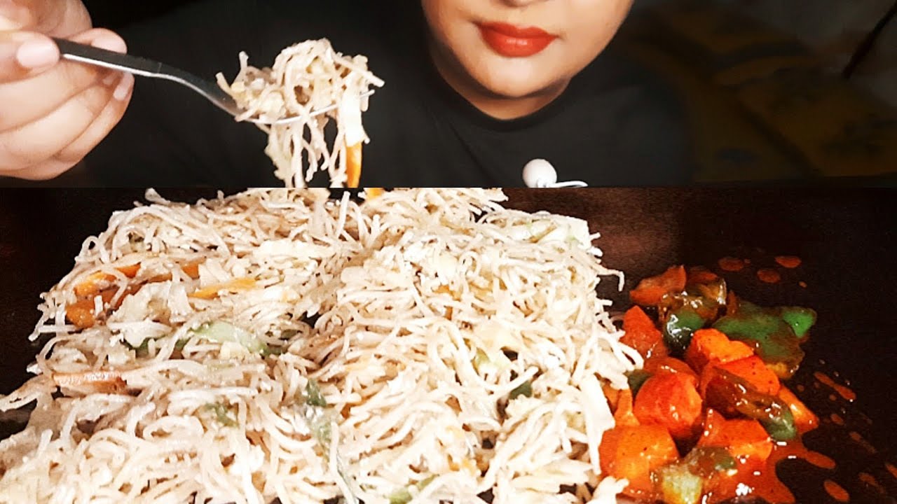 EATING EGG CHOWMEIN NOODLES, SPICY CHILLI PANEER | #eatingsounds #asmr #messy #noodles #chinesefood 