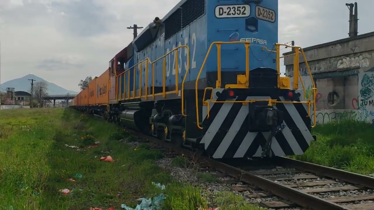 La desaparecida locomotora D2352 FRUTERO en Ex estación Yungay