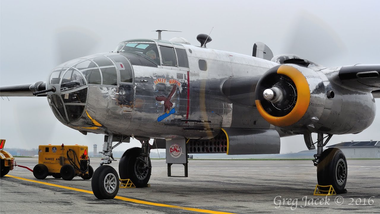 B-25 Yankee Warrior Engine Start-Up 5.1 Surround Sound