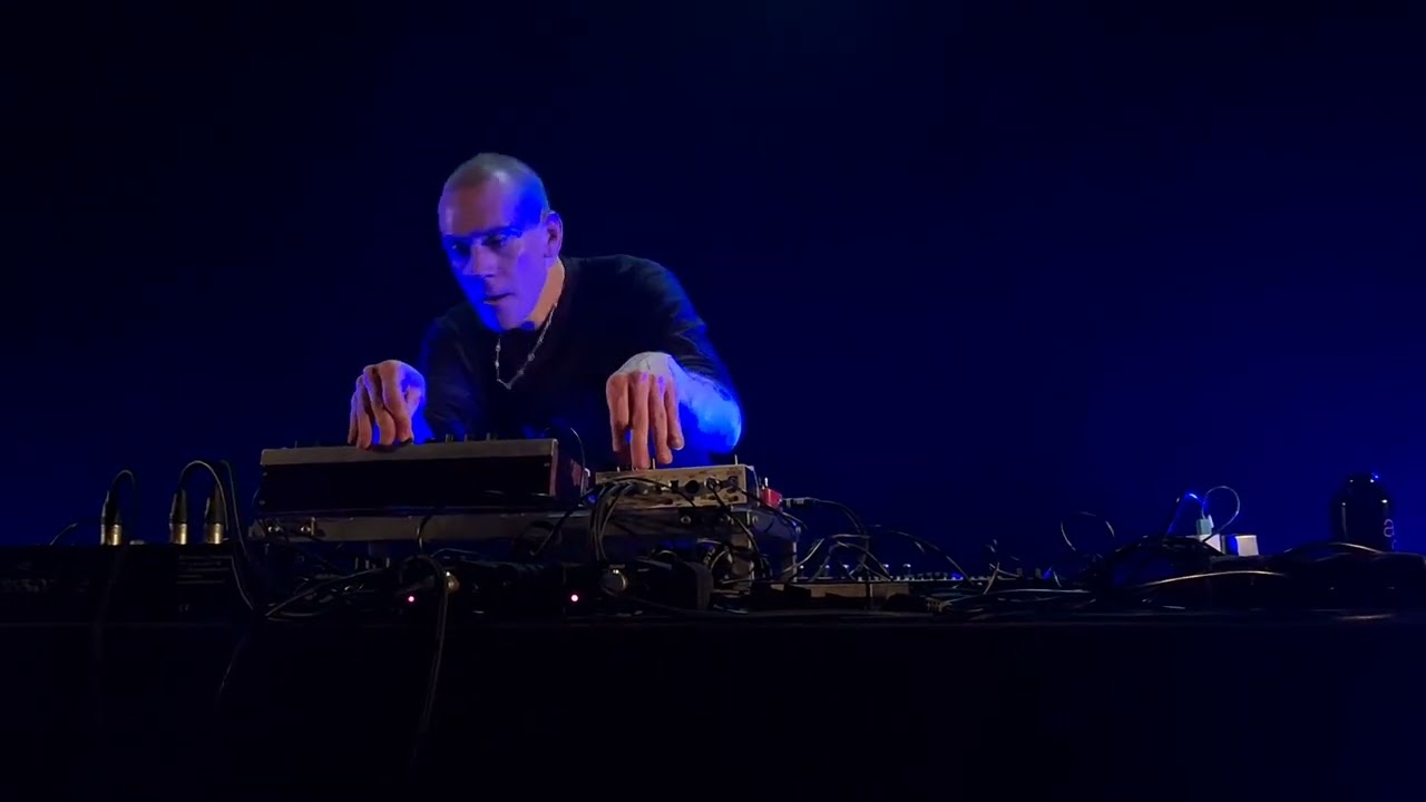 Das Kinn - Menschen 1987 - live @atelier 210 Brussels - 09.01.2025
