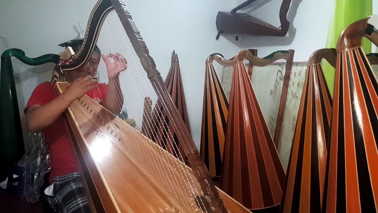 Huayno huancavelicano con arpa.