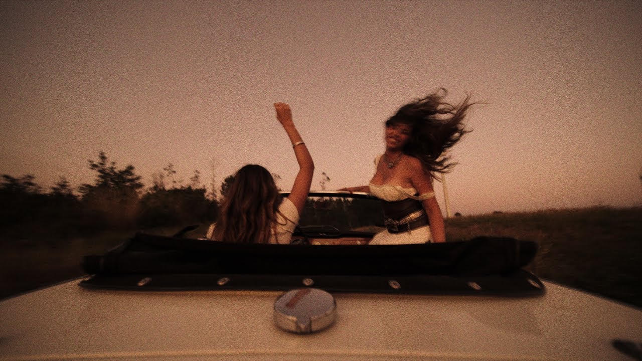 Nena & Joana Almeirante - Mulher dos Teus Sonhos (Dois Pares de Botas) (Official video)