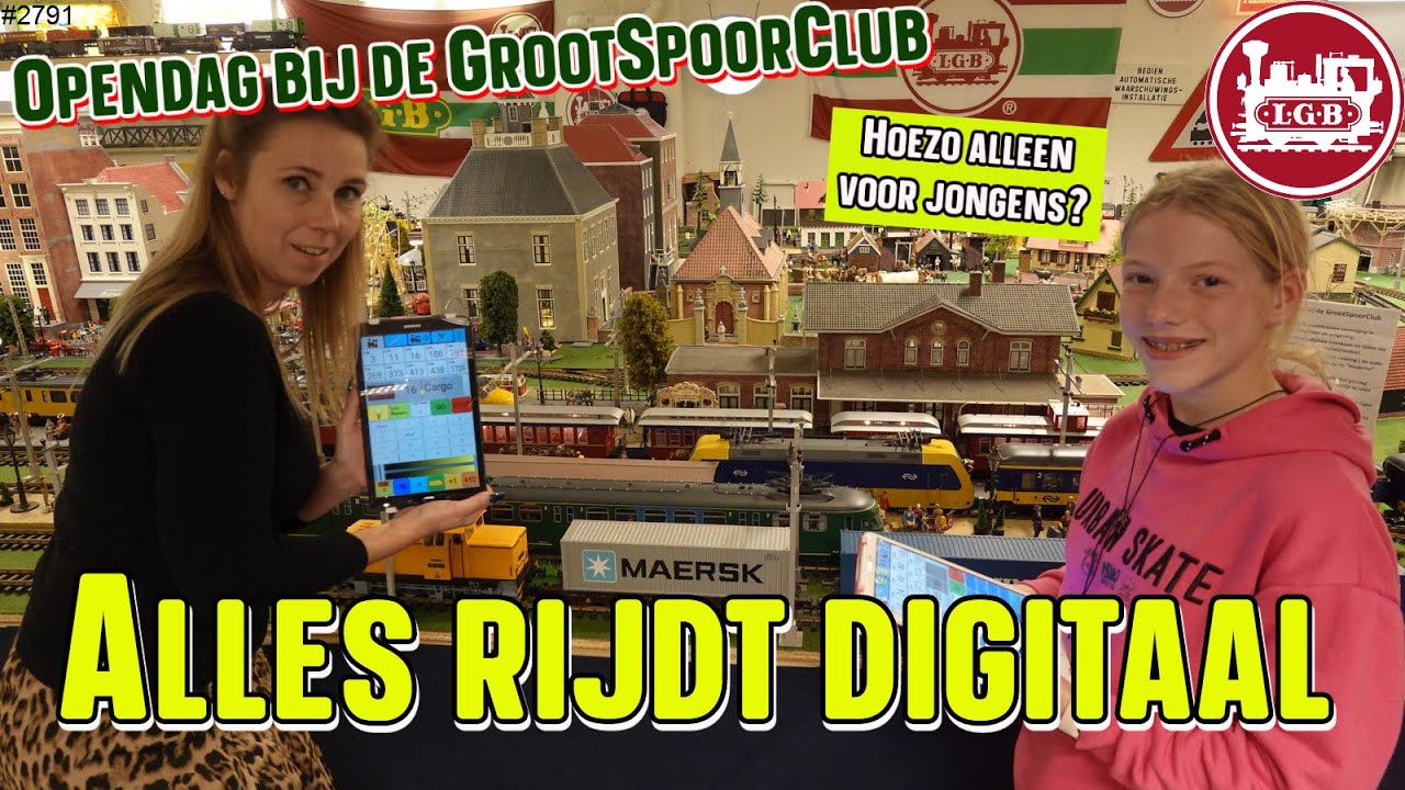 Hier rijden NS TREINEN op MADURODAM  formaat bij de GrootSpoorClub wel op TIJD. #opendag   #2791