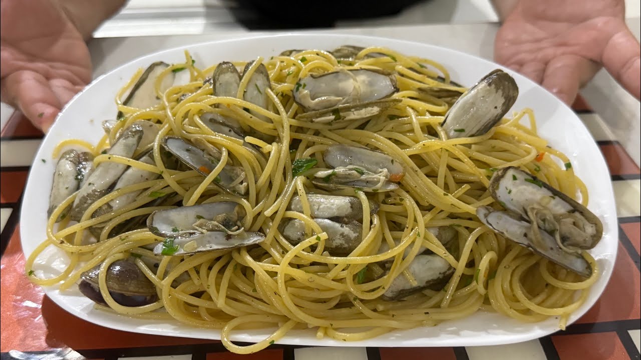 Spaghetti alle Vongole Rasoio