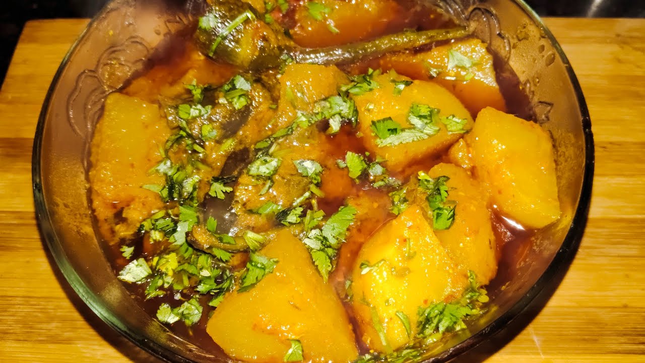 आलू बैंगन बनाने का आसान तरीका। खाने में स्वादिष्ट। #recipe #food #arzaika