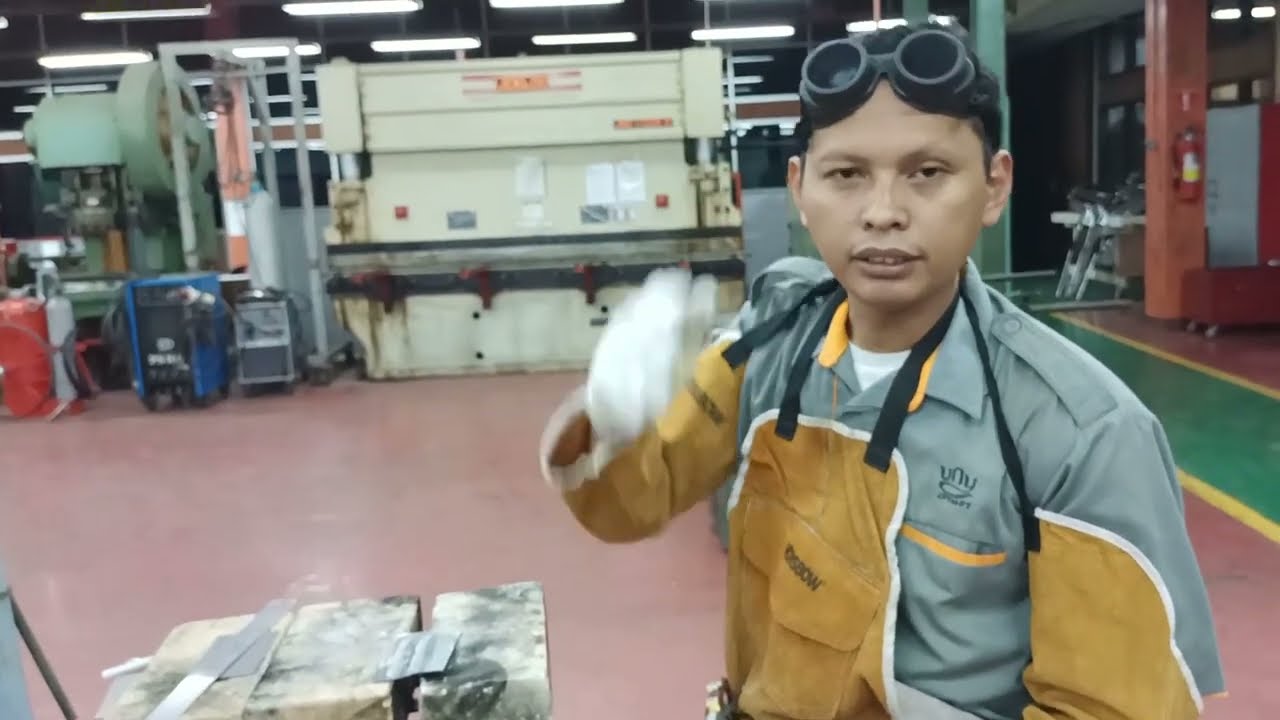 PENCAIRAN BAHAN DASAR LAS OXY ACETYLENE WELDING (OAW) ATAU LAS KARBIT