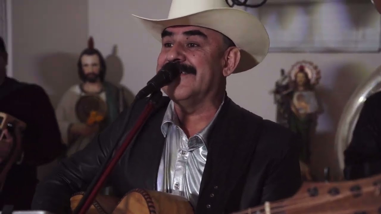 Chuy Urias - El Corrido De Moy (Pacifico En La Hielera)