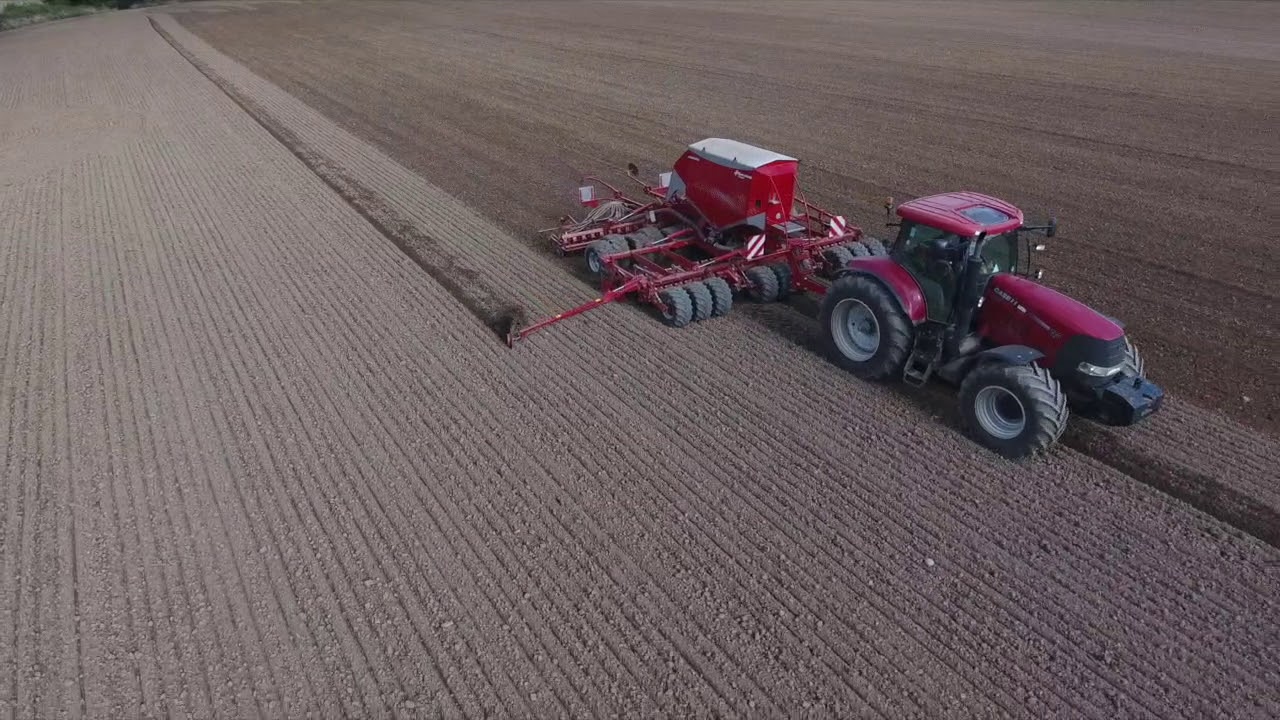 Kverneland u-drill 6000 seed drill in action in Doncaster UK