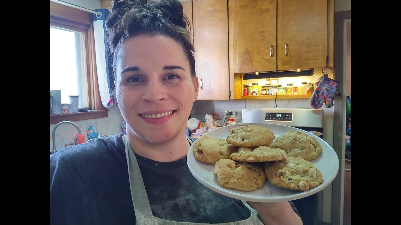 “Baking Hazelnut Cookies: A Cozy Treat for Any Occasion”