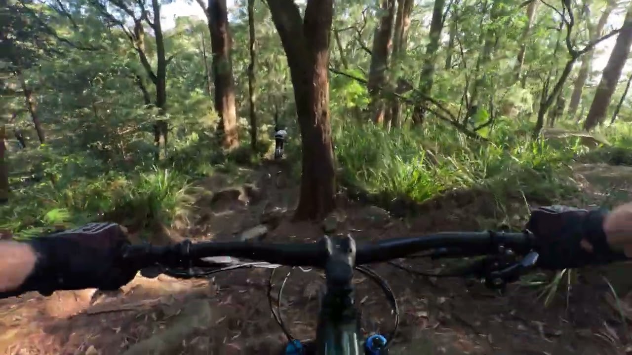 Brokers Nose ride down Goat Track to Brokebuck. Wollongong Australia