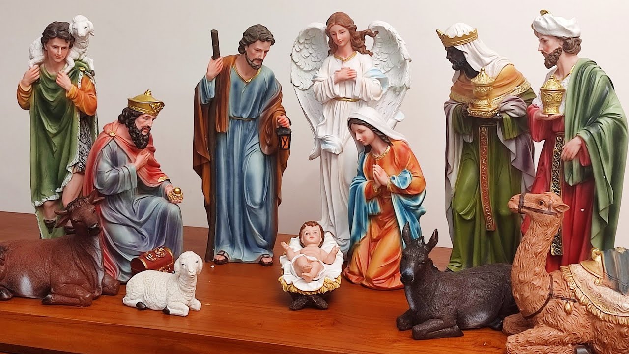 Living Words Premium Crib / Nativity Set - 19 Inch - SPS19A