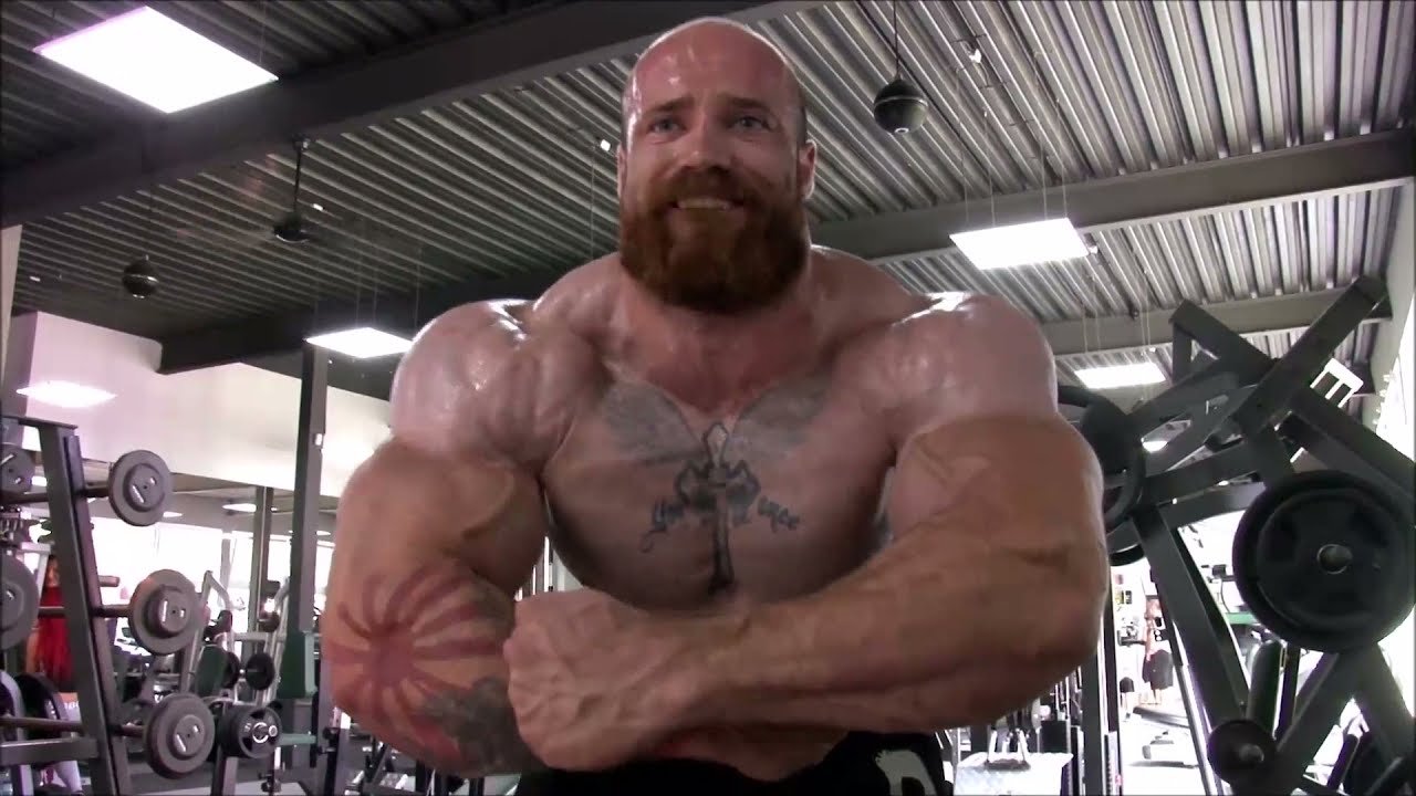Czech muscle beast Josef Kveton - Muscle checking