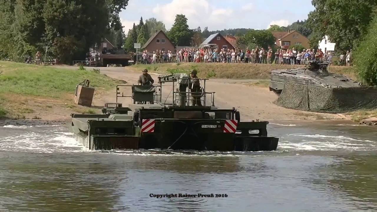 Wesersprung TPZ Fuchs fährt sich 2x in Weser fest Tag der offenen Tür Holzminden 2016 Bundeswehr