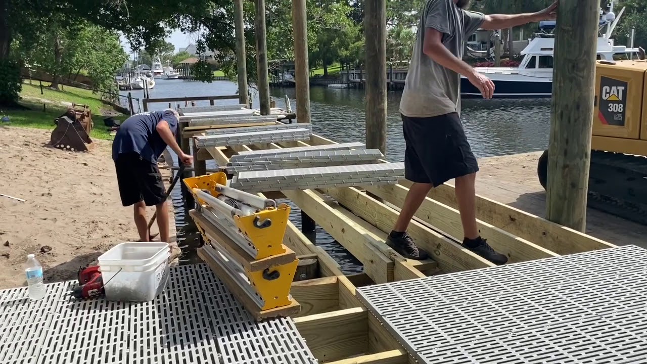 Thru-Flow graded decking Dock for a 63’ Hatteras