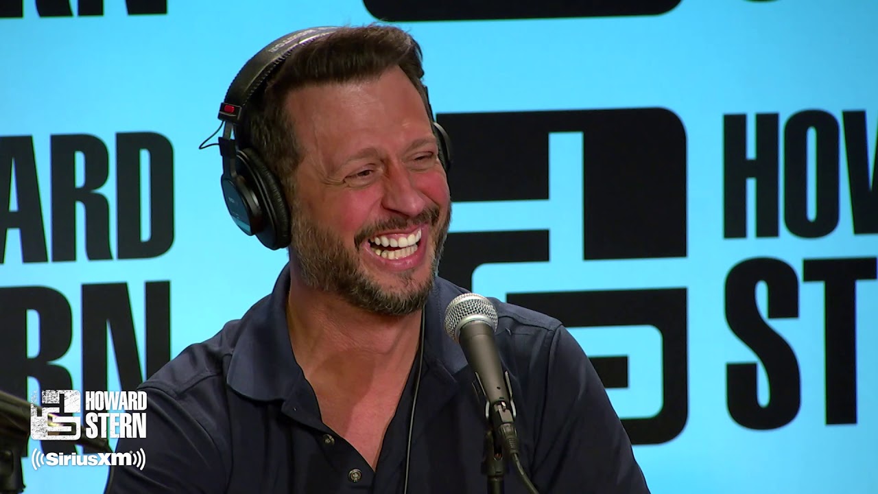 This Week On Howard: Alec Baldwin, Holiday Party Recap, and Sal's Political Views