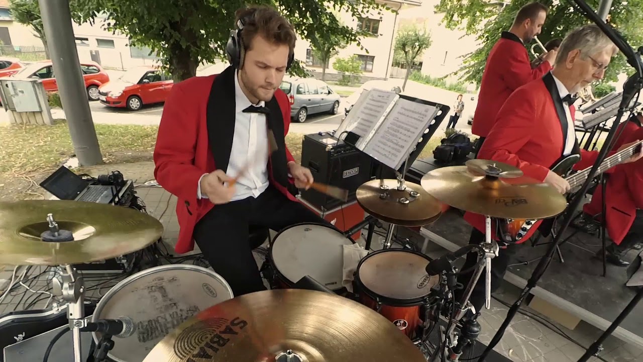 Rk Jazz band - Runaway baby (Bruno Mars cover) live @ Hýrošov Park 2019