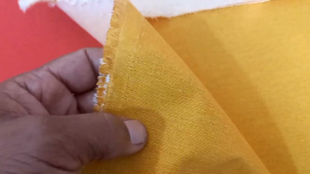 Tecido que não molha, e fácil de limpar.