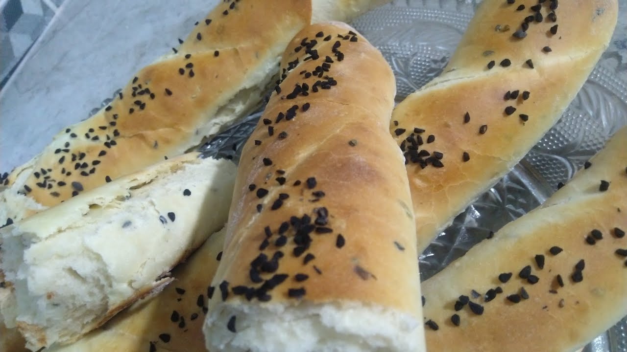 خبز البڨات ( الباغات) بالفارينة اعجن خبزك في دارك حفاظا على صحتك وصحة صغارك ( شد  دارك)