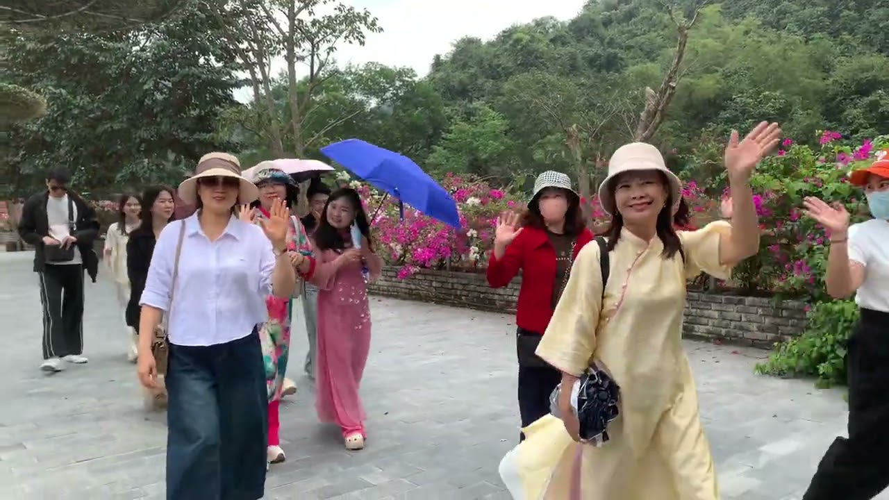 Thầy cô trường TH Đồng Tiến du xuân 2026