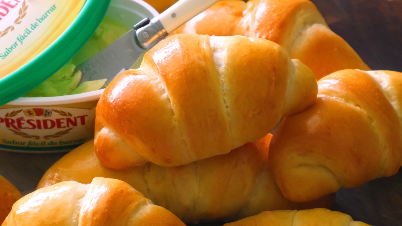The Softest Honey Butter Rolls You’ll Ever Make 🧈🍯 (No Sugar, Just Honey!)