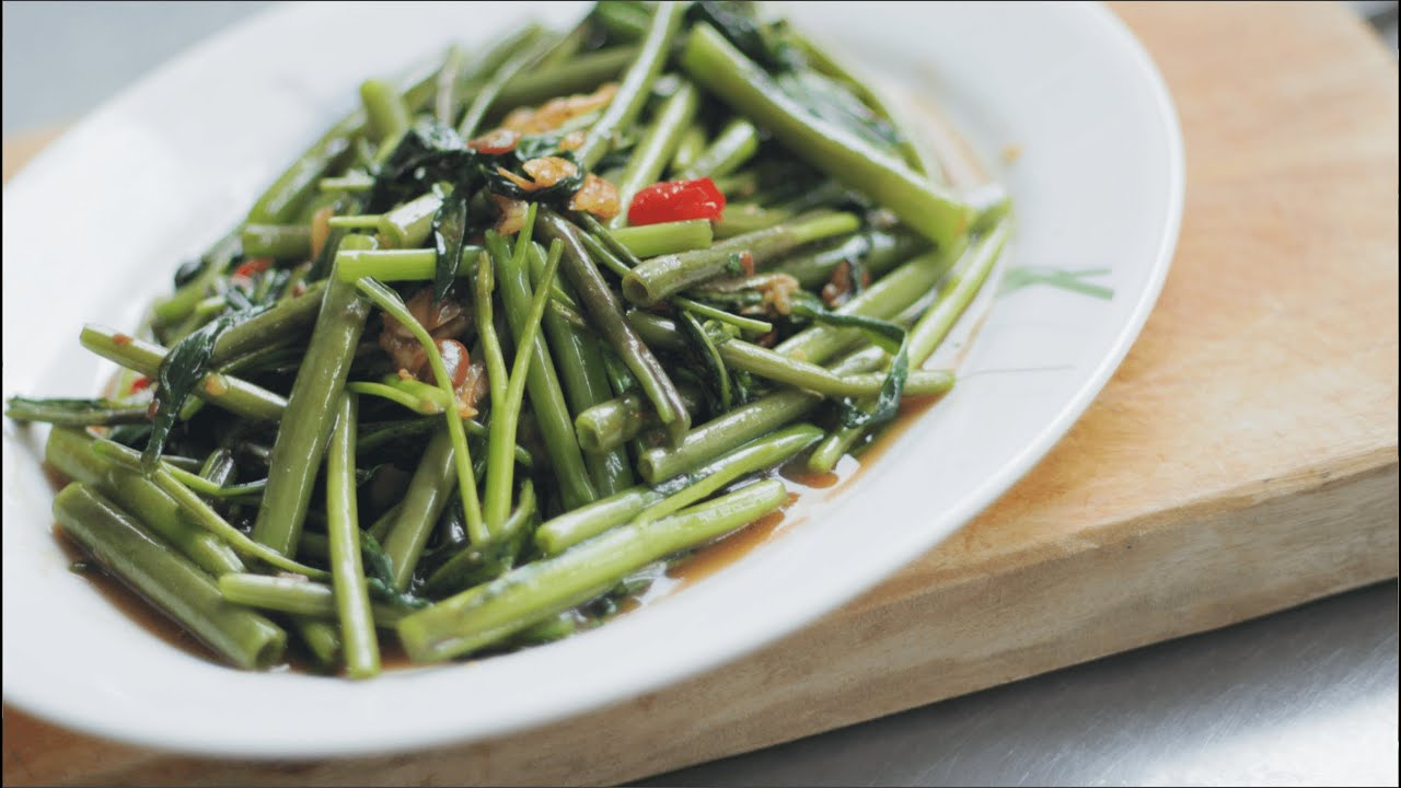 Water Spinach Stir-Fry Recipe (pad pak boong)  ผัดผักบุ้ง - Hot Thai Kitchen!