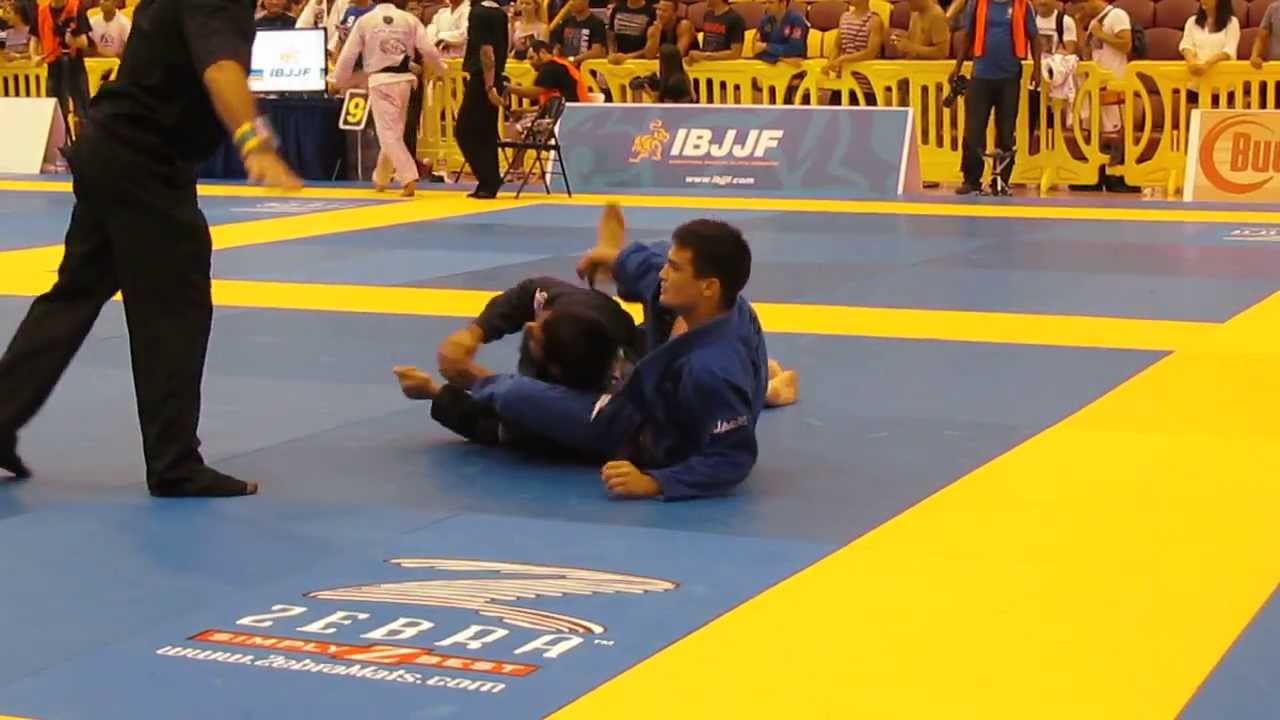 Isaac Doederlein first fight absolute