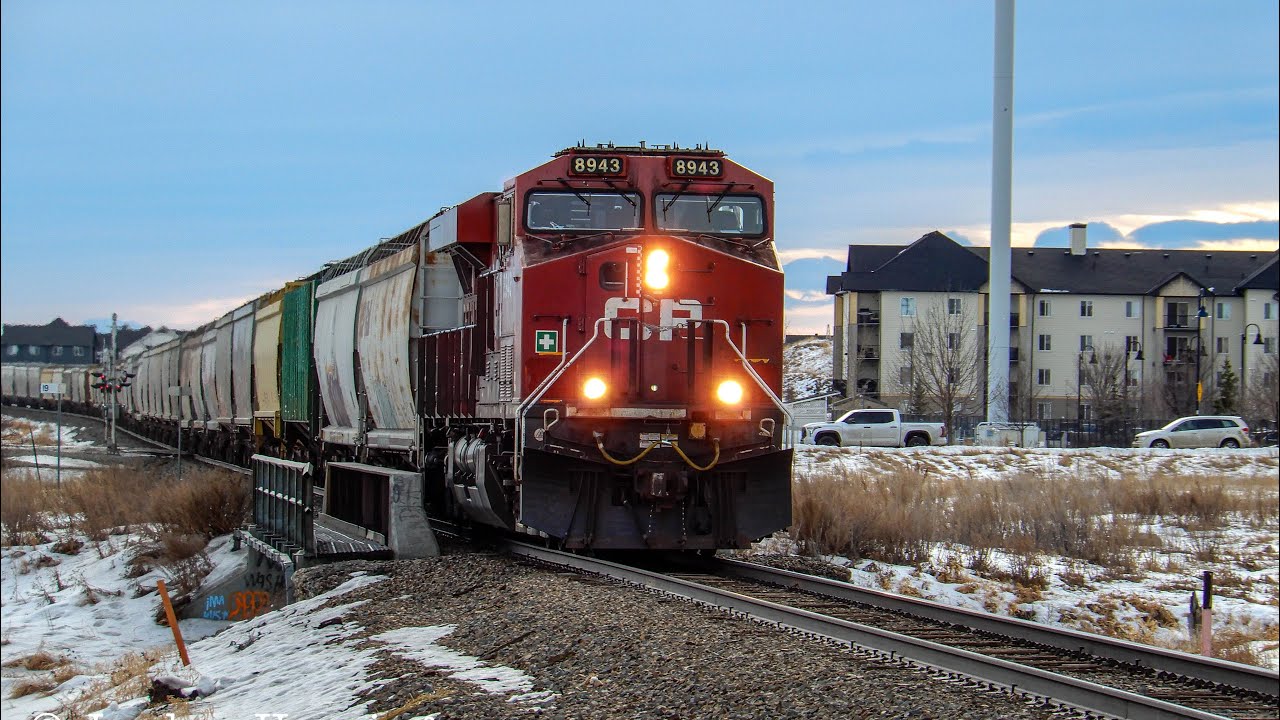 CP 8943 Leads CP Grain Empties North Through Airdrie AB.