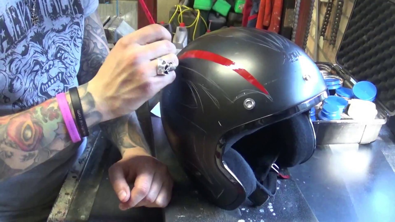Aged or weathered pinstriping effect? That's how I do it
