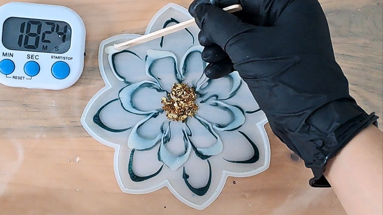 Double Layer Bloom Effect Using Only ONE Layer | Resin Art Tutorial