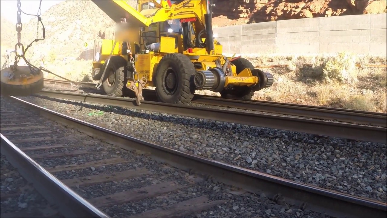 Union Pacific Maintenance Of Way Equipment || Replacing Rail