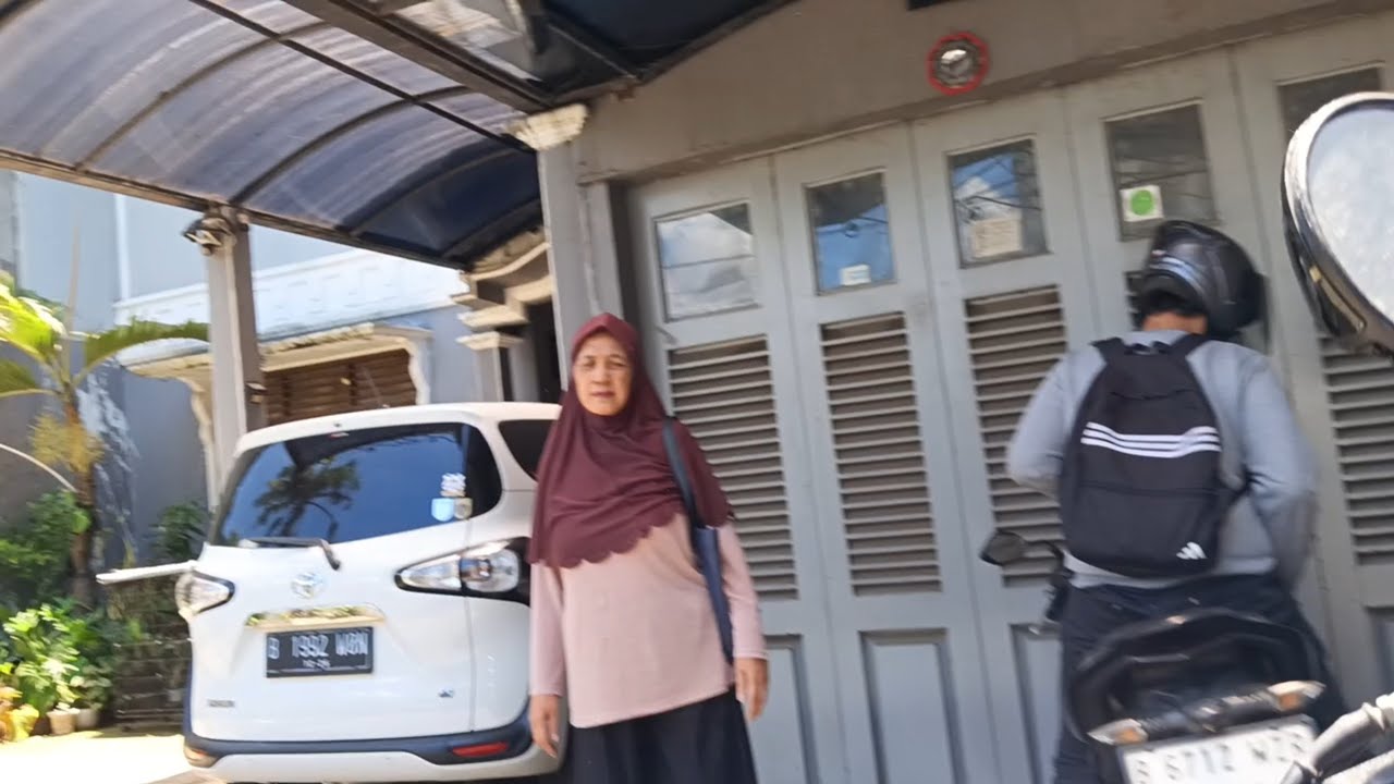Mau ketemu cucu-cucu dan sholat Jum'atan di masjid dekat rumah 