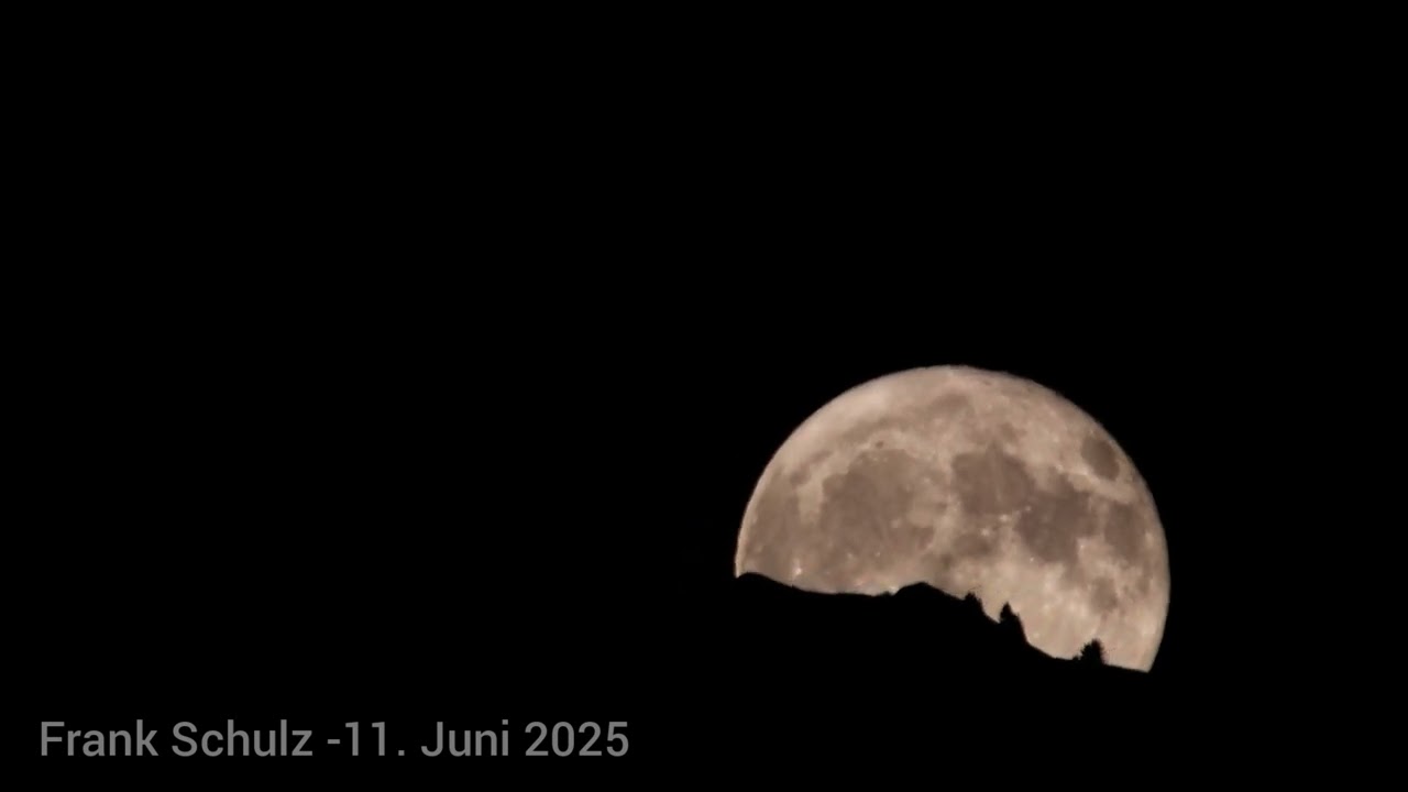 kompletter Mondaufgang in Oberstdorf über dem Krottenkopf (Erdbeermond) Sehr selten