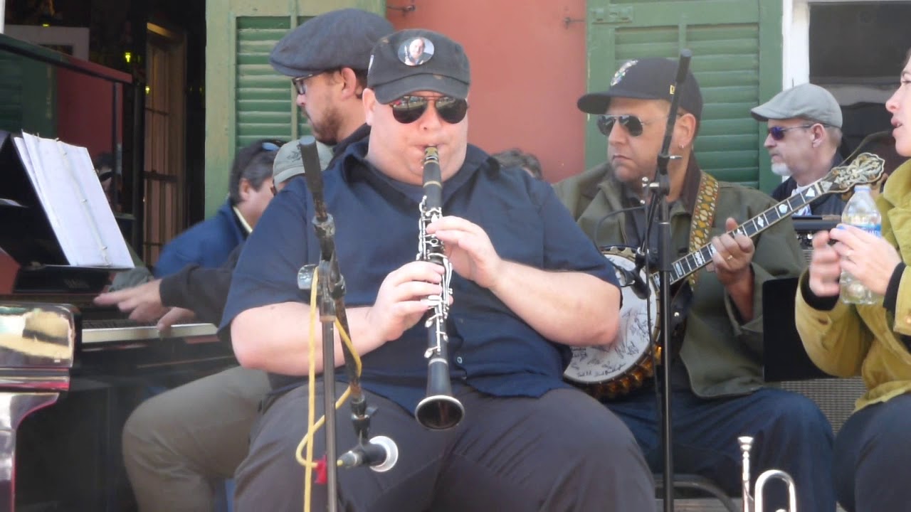 Johnny St. Cyr's 'Oriental Strut' played by The Shotgun Jazz Band.