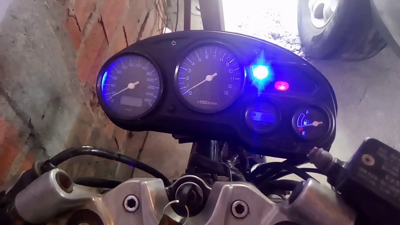 Como colocar lanpada de lede  na gsx 750 f.